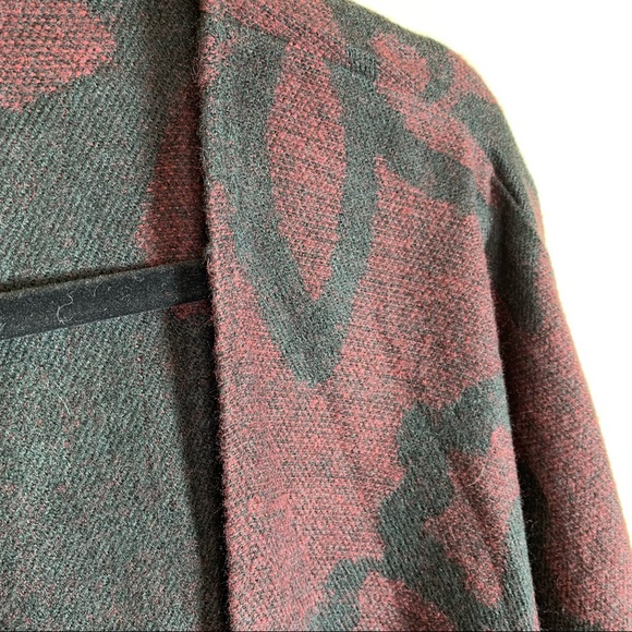 Cleobella Sevigny Capelet Tassel Shawl Poncho Cape Cardigan in Bordeaux - Picture 7 of 14